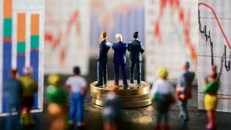 Indian markets decline for 5 straight months: What should investors do next?